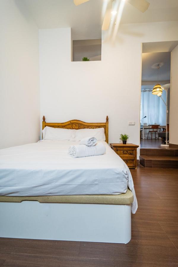 Singular Apartamento En Delicias By Bebalmy Madrid Eksteriør billede